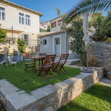 Apartments Villa Adrienne Mali Lošinj Dış mekan fotoğraf