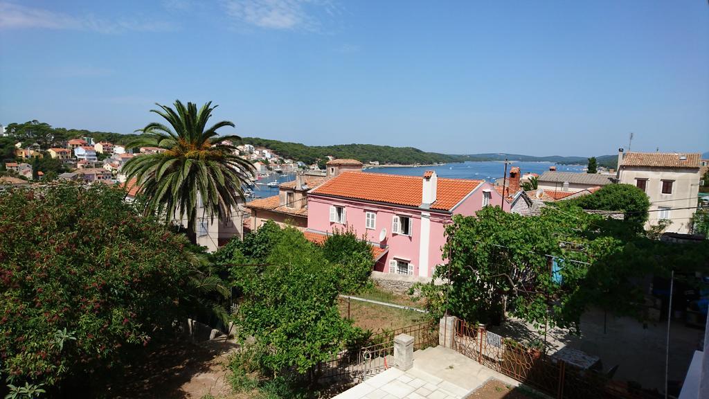 Apartments Villa Adrienne Mali Lošinj Dış mekan fotoğraf