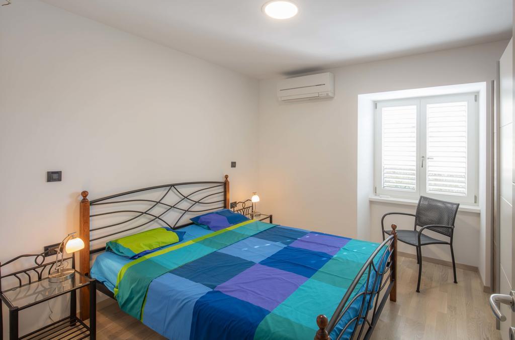 Apartments Villa Adrienne Mali Lošinj Dış mekan fotoğraf