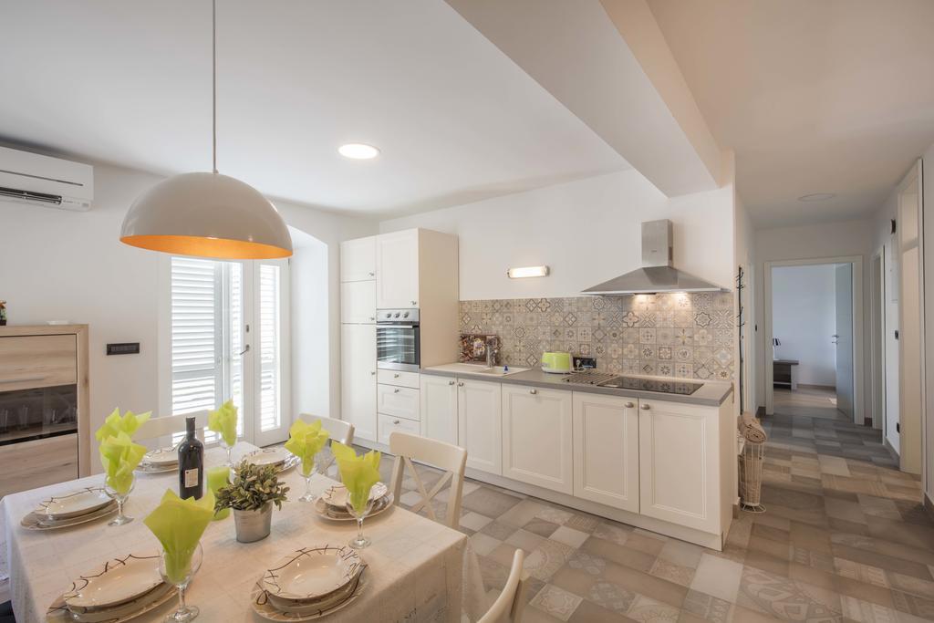 Apartments Villa Adrienne Mali Lošinj Dış mekan fotoğraf