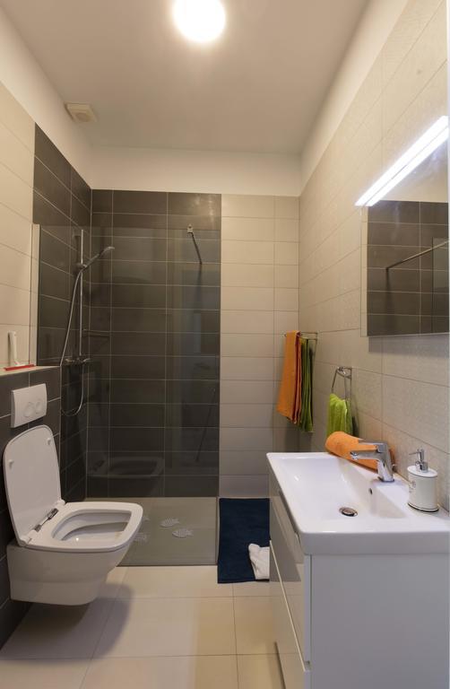 Apartments Villa Adrienne Mali Lošinj Dış mekan fotoğraf