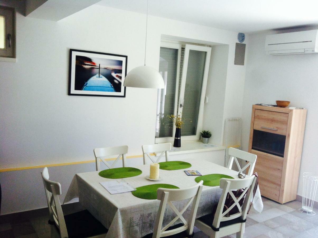 Apartments Villa Adrienne Mali Lošinj Dış mekan fotoğraf