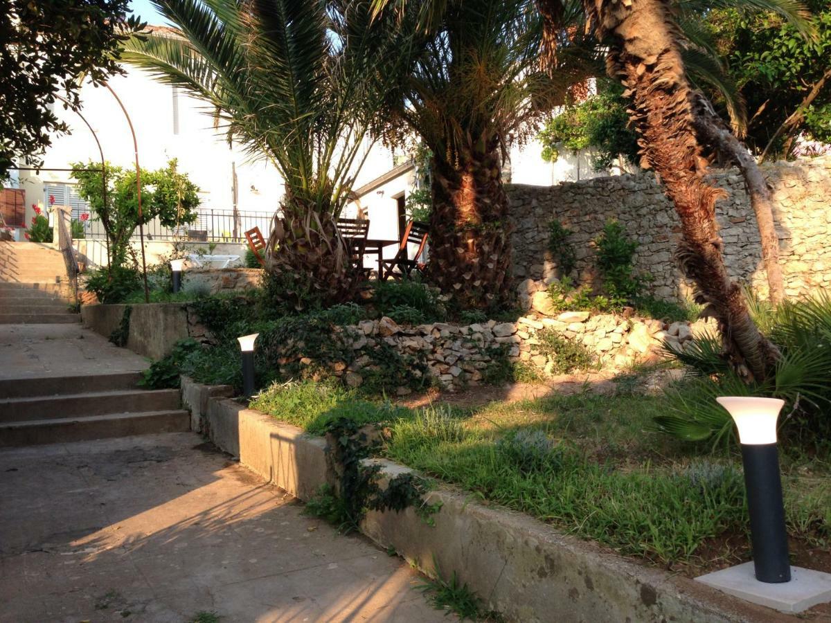 Apartments Villa Adrienne Mali Lošinj Dış mekan fotoğraf