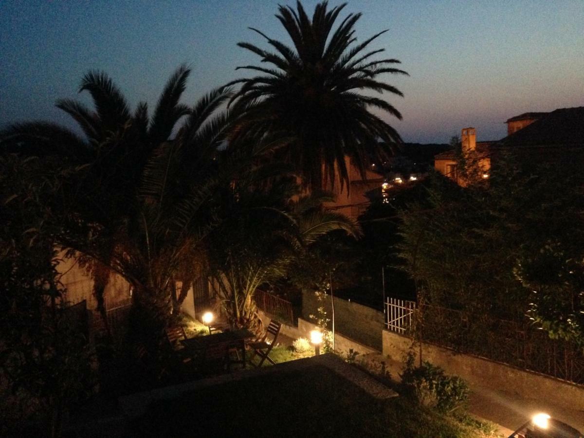 Apartments Villa Adrienne Mali Lošinj Dış mekan fotoğraf