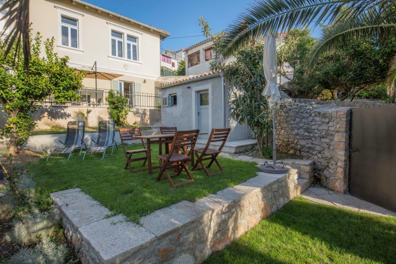 Apartments Villa Adrienne Mali Lošinj Dış mekan fotoğraf