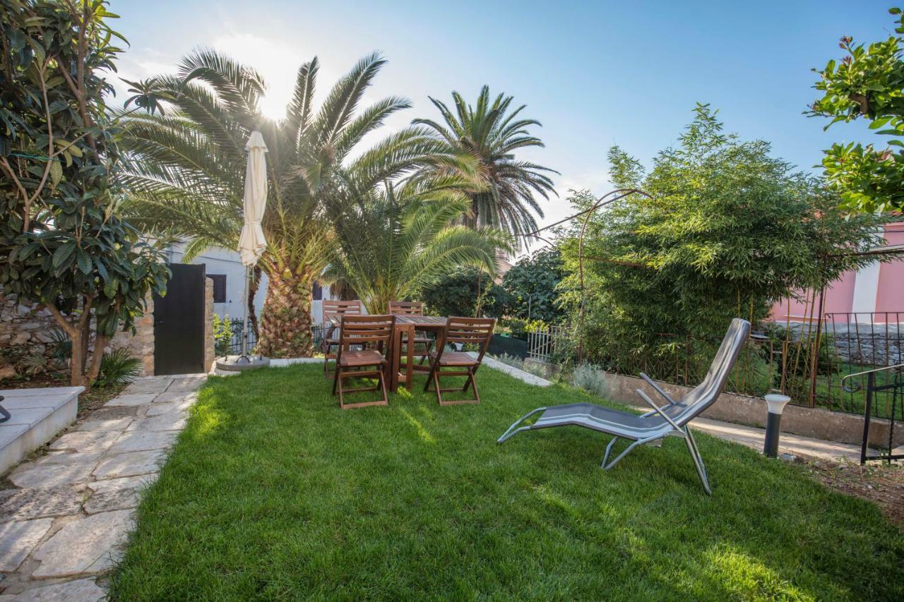 Apartments Villa Adrienne Mali Lošinj Dış mekan fotoğraf