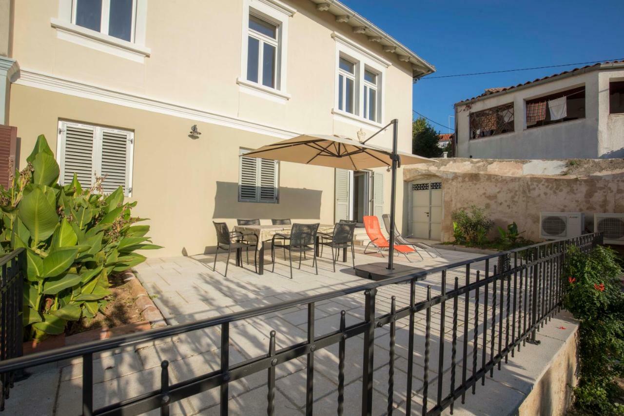 Apartments Villa Adrienne Mali Lošinj Dış mekan fotoğraf